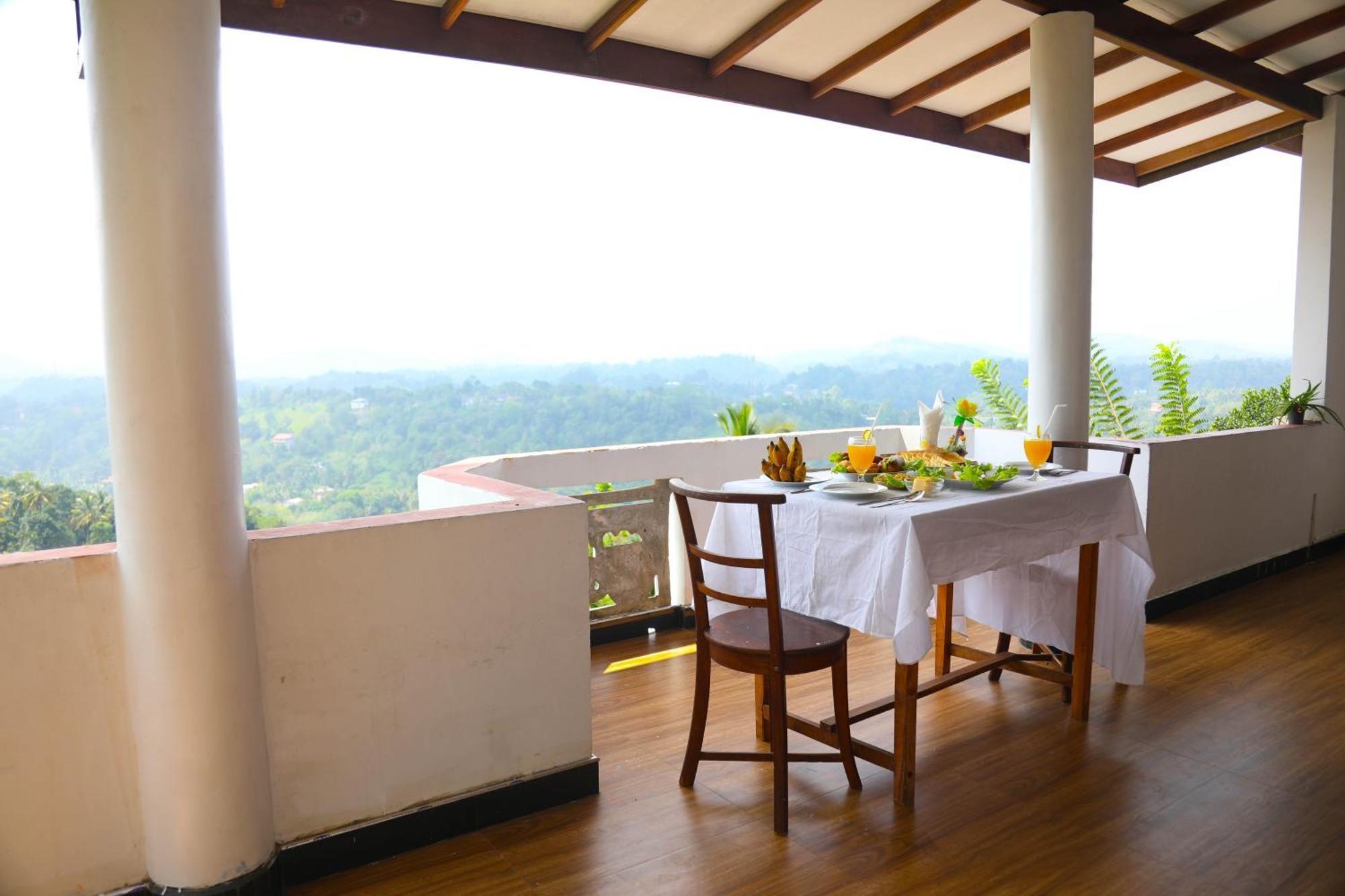 Mountain Bliss Villa Перадения Екстериор снимка